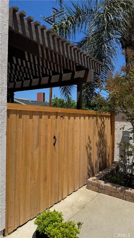5713 E Wardlow, Long Beach, California 90808