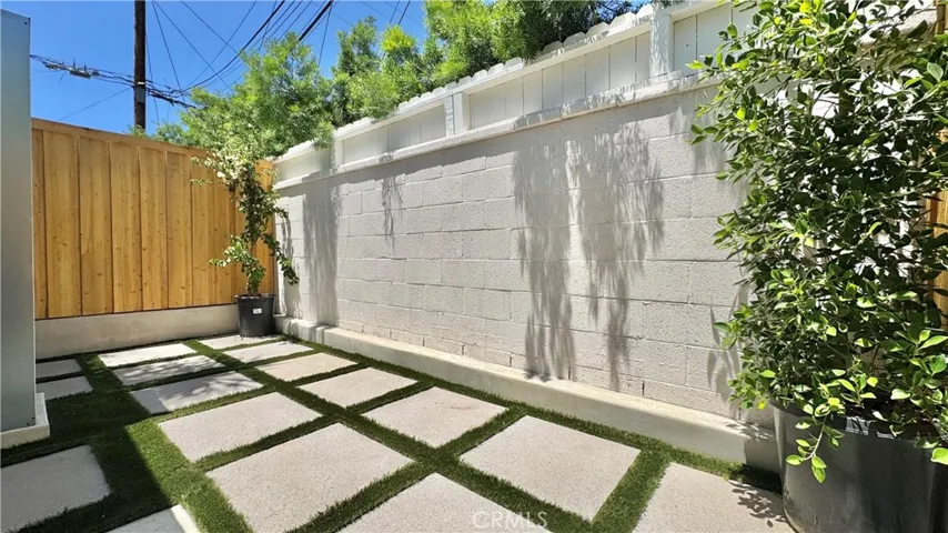 ADU Private yard