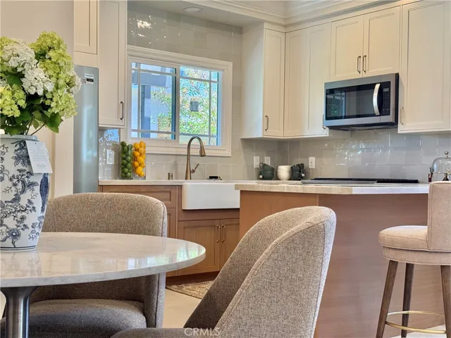 5713 E Wardlow, Long Beach, California 90808