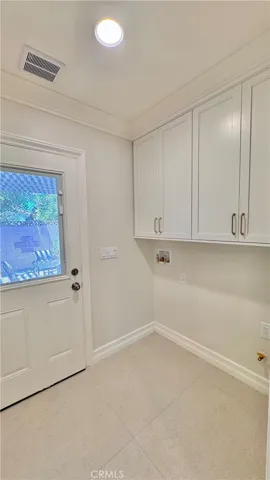 5713 E Wardlow, Long Beach, California 90808