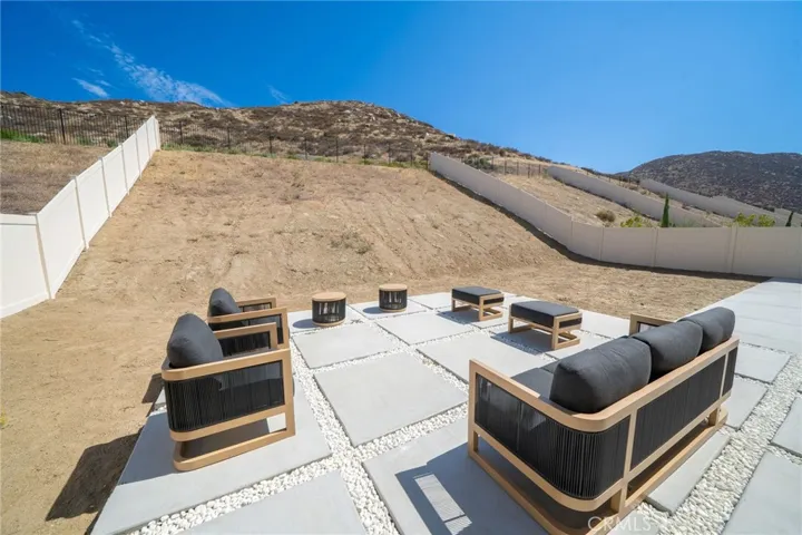32439 Prairie Crossing Drive, Winchester, California 92596