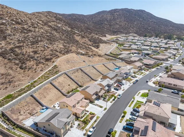 32439 Prairie Crossing Drive, Winchester, California 92596