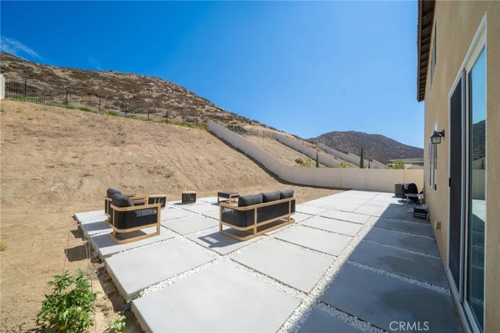 32439 Prairie Crossing Drive, Winchester, California 92596