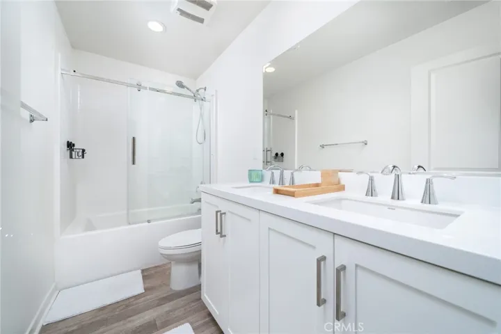 32439 Prairie Crossing Drive, Winchester, California 92596