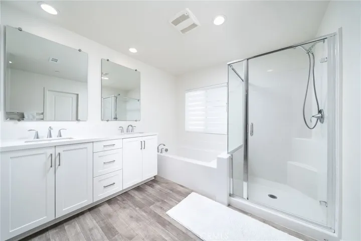 32439 Prairie Crossing Drive, Winchester, California 92596