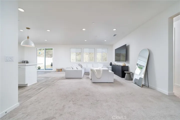 32439 Prairie Crossing Drive, Winchester, California 92596