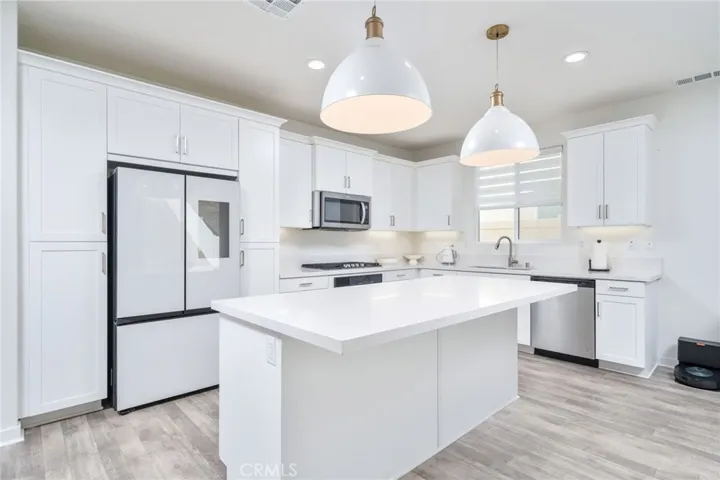 32439 Prairie Crossing Drive, Winchester, California 92596