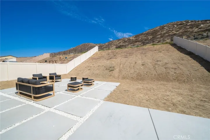 32439 Prairie Crossing Drive, Winchester, California 92596