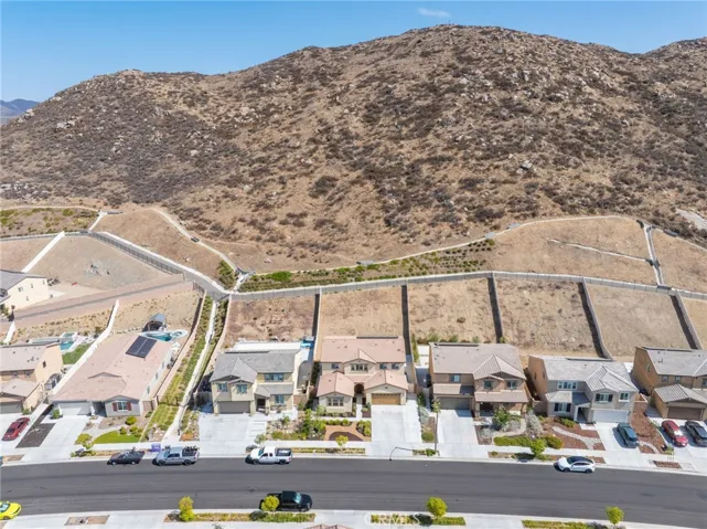 32439 Prairie Crossing Drive, Winchester, California 92596