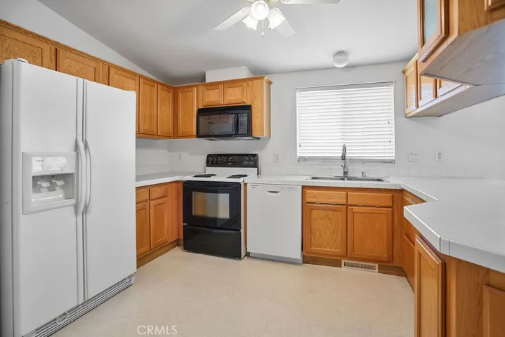 2924 E South Bear Creek, Merced, California 95348