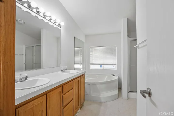 2924 E South Bear Creek, Merced, California 95348