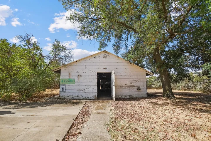 2924 E South Bear Creek, Merced, California 95348