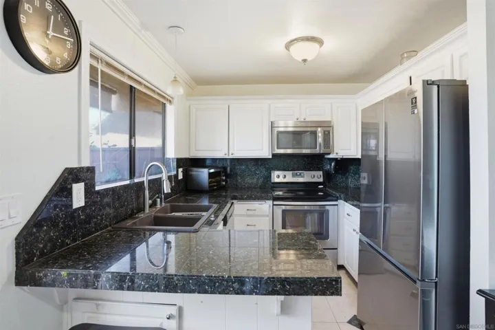 9463 Gold Coast H5, San Diego, California 92126