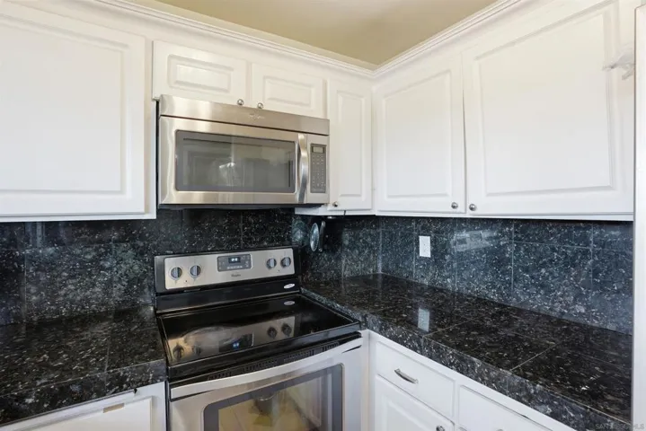 9463 Gold Coast H5, San Diego, California 92126
