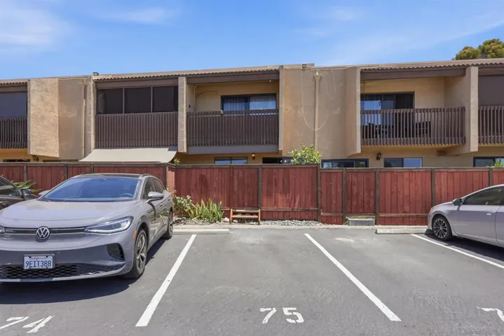 9463 Gold Coast H5, San Diego, California 92126