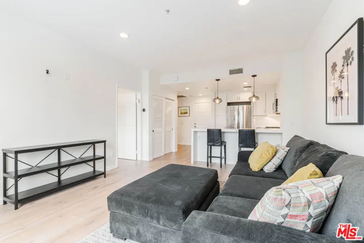 13200 Pacific Promenade 210, Playa Vista, California 90094