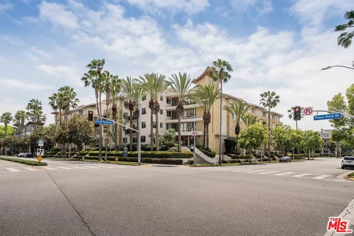 13200 Pacific Promenade 210, Playa Vista, California 90094