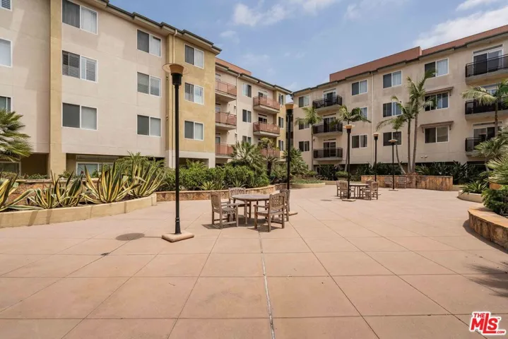 13200 Pacific Promenade 210, Playa Vista, California 90094