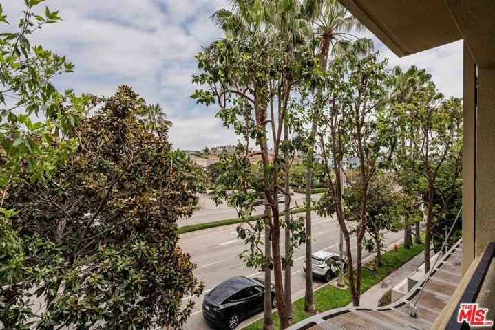 13200 Pacific Promenade 210, Playa Vista, California 90094