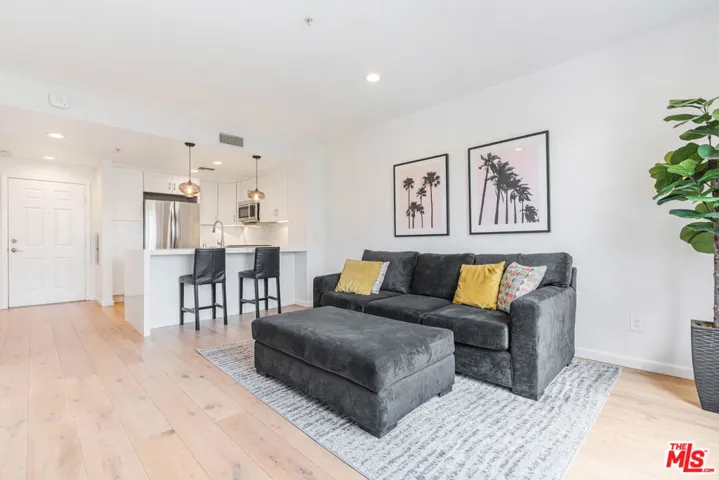 13200 Pacific Promenade 210, Playa Vista, California 90094