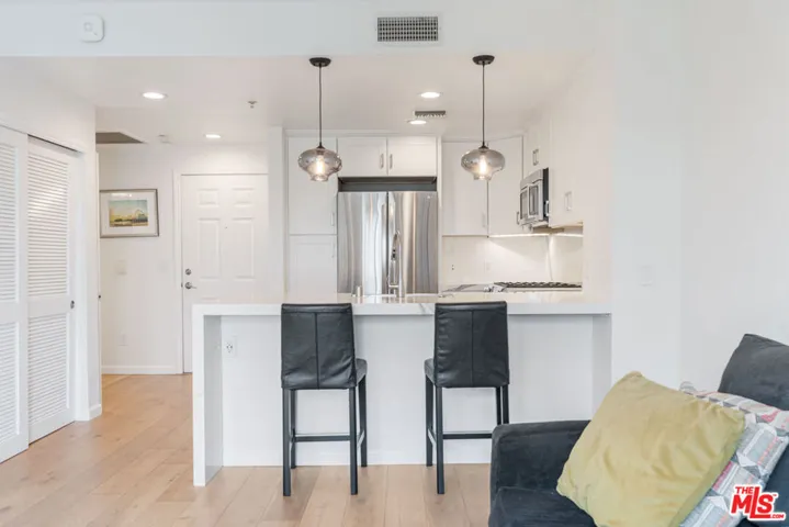 13200 Pacific Promenade 210, Playa Vista, California 90094