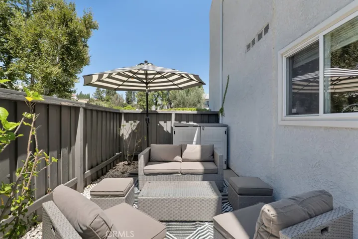 11311 Tampa Avenue 32, Porter Ranch, California 91326