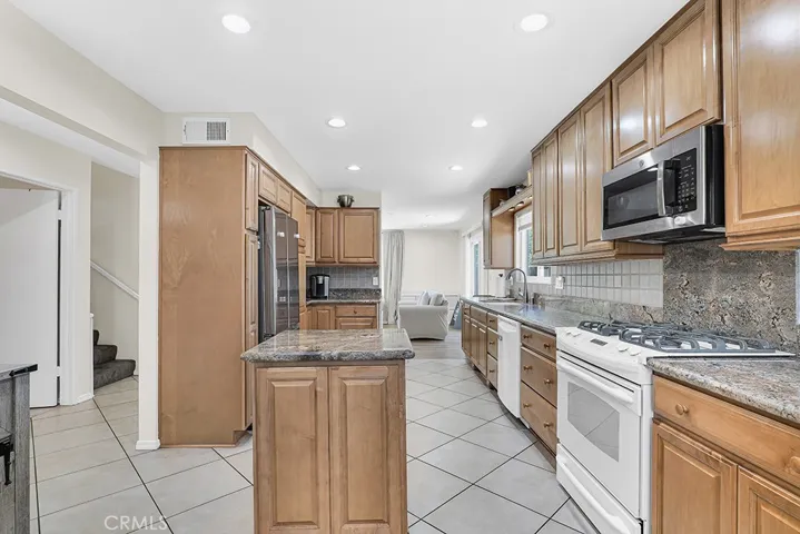 11311 Tampa Avenue 32, Porter Ranch, California 91326