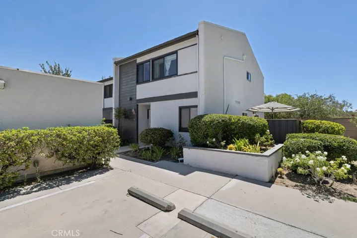 11311 Tampa Avenue 32, Porter Ranch, California 91326