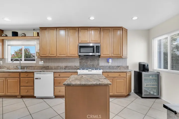 11311 Tampa Avenue 32, Porter Ranch, California 91326