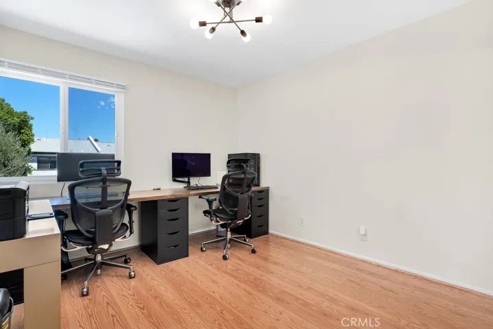 11311 Tampa Avenue 32, Porter Ranch, California 91326