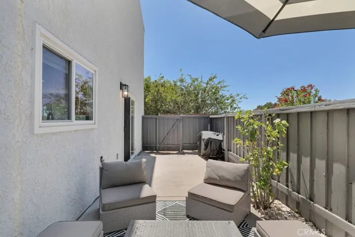 11311 Tampa Avenue 32, Porter Ranch, California 91326