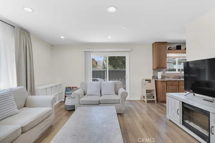 11311 Tampa Avenue 32, Porter Ranch, California 91326
