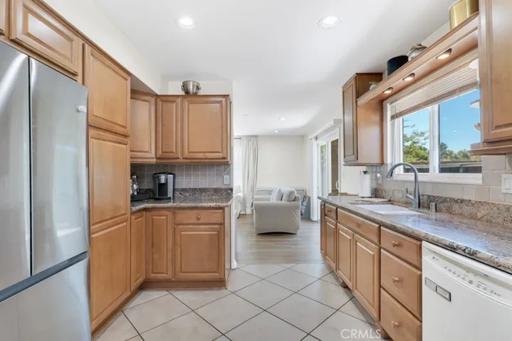 11311 Tampa Avenue 32, Porter Ranch, California 91326