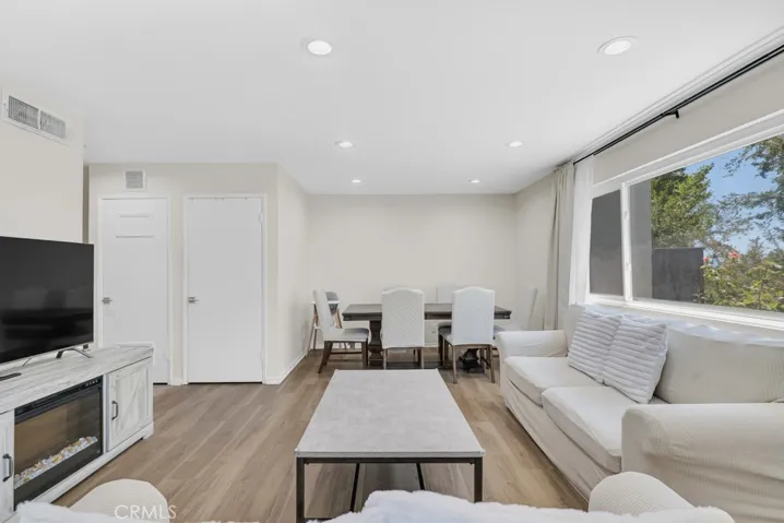 11311 Tampa Avenue 32, Porter Ranch, California 91326