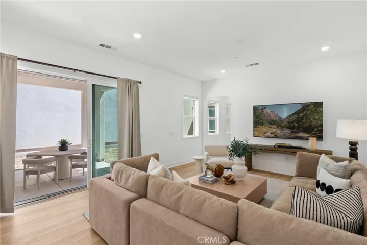 446 Sonia, Irvine, California 92618
