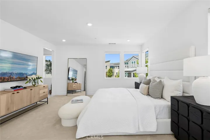 446 Sonia, Irvine, California 92618