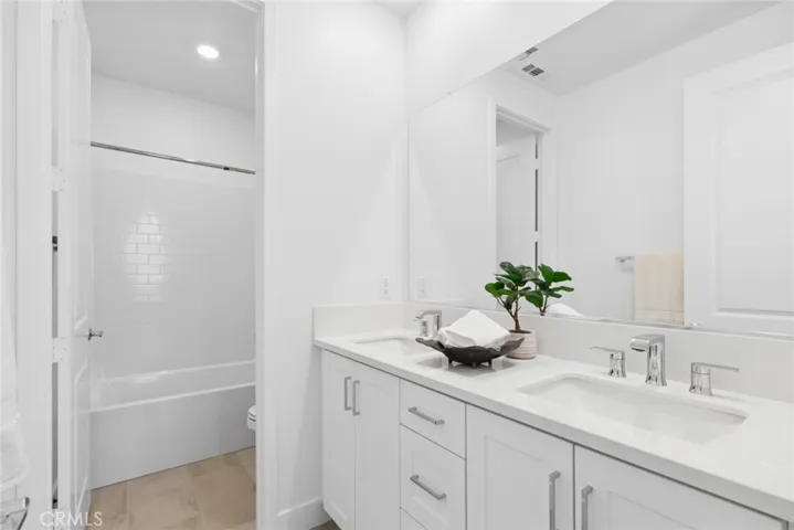 446 Sonia, Irvine, California 92618