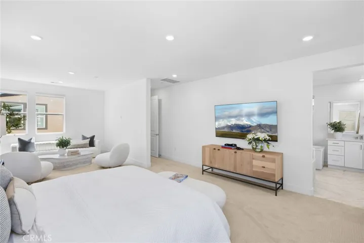 446 Sonia, Irvine, California 92618
