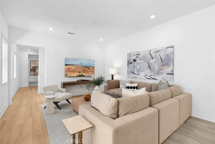 446 Sonia, Irvine, California 92618