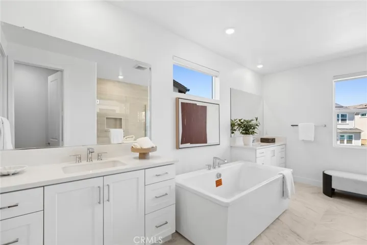 446 Sonia, Irvine, California 92618