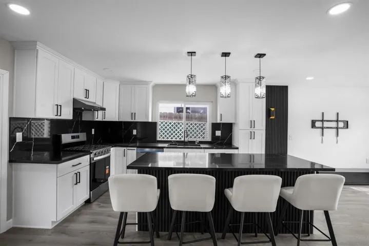 10385 Cheviot, San Diego, California 92126