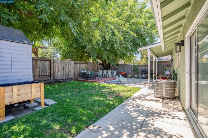 3020 Janessa Way, Stockton, California 95205-8404