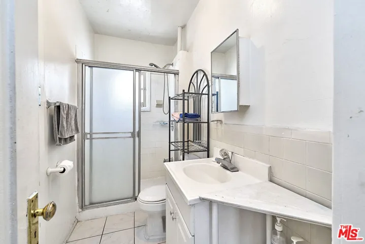 810 S Norton Avenue, Los Angeles, California 90005