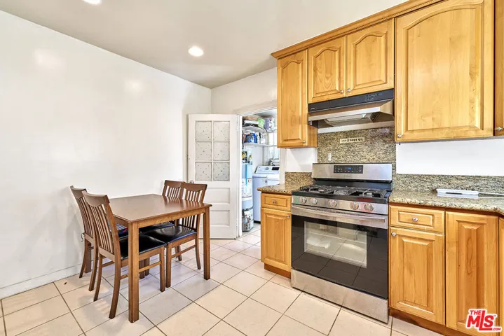 810 S Norton Avenue, Los Angeles, California 90005