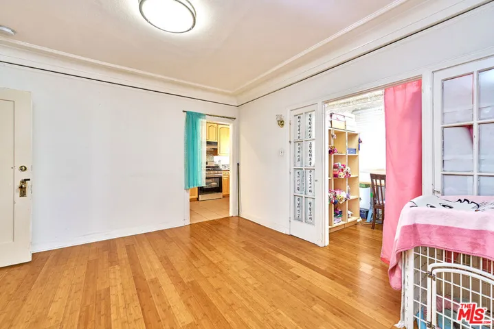 810 S Norton Avenue, Los Angeles, California 90005