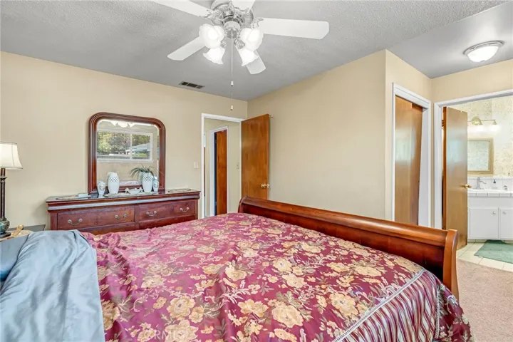 5618 N 9th, Fresno, California 93710