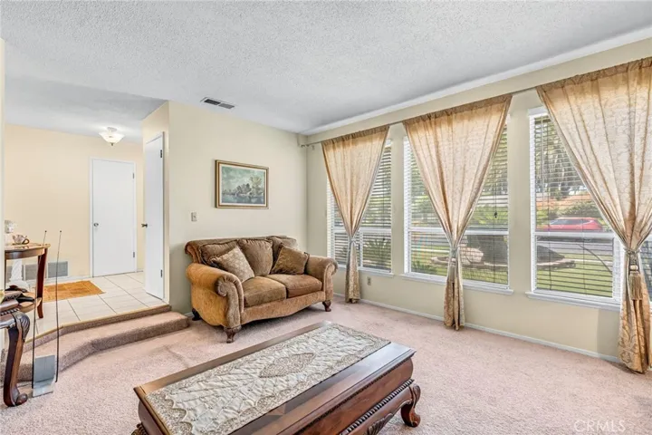 5618 N 9th, Fresno, California 93710