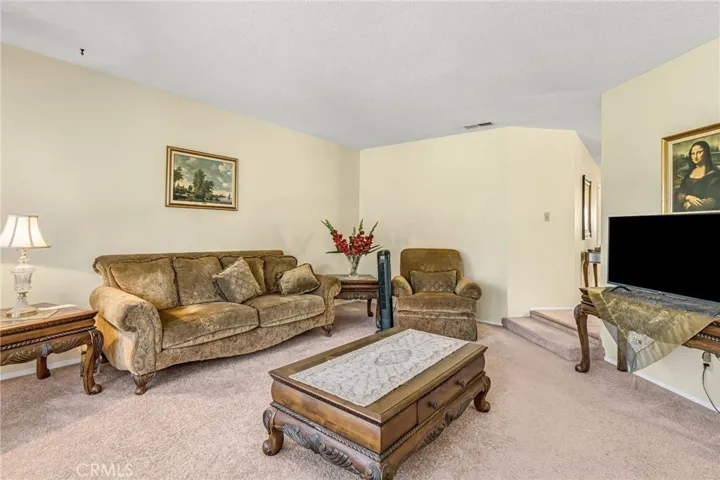 5618 N 9th, Fresno, California 93710
