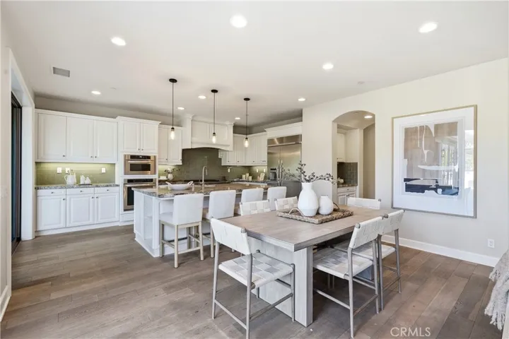 31800 Paseo Tarazona, San Juan Capistrano, California 92675