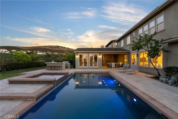 31800 Paseo Tarazona, San Juan Capistrano, California 92675